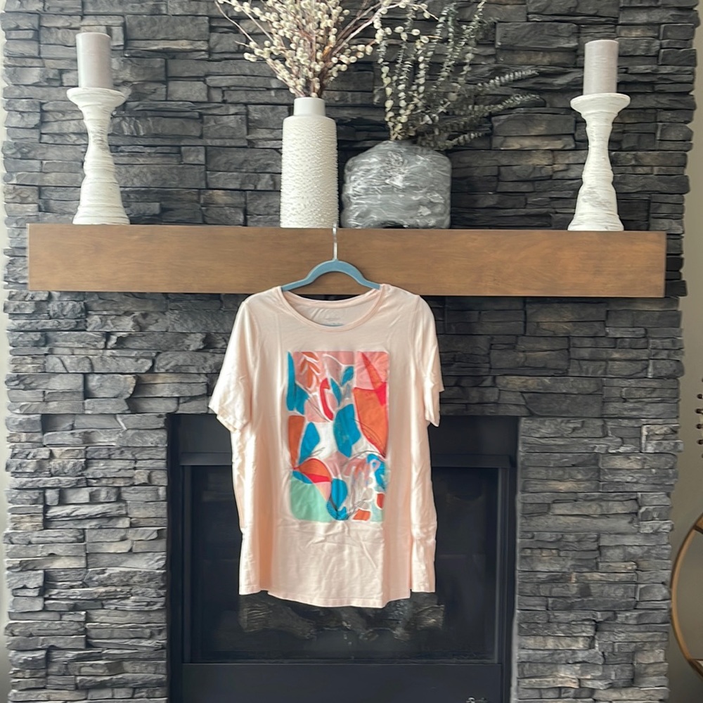 Cute graphic T in pink‎